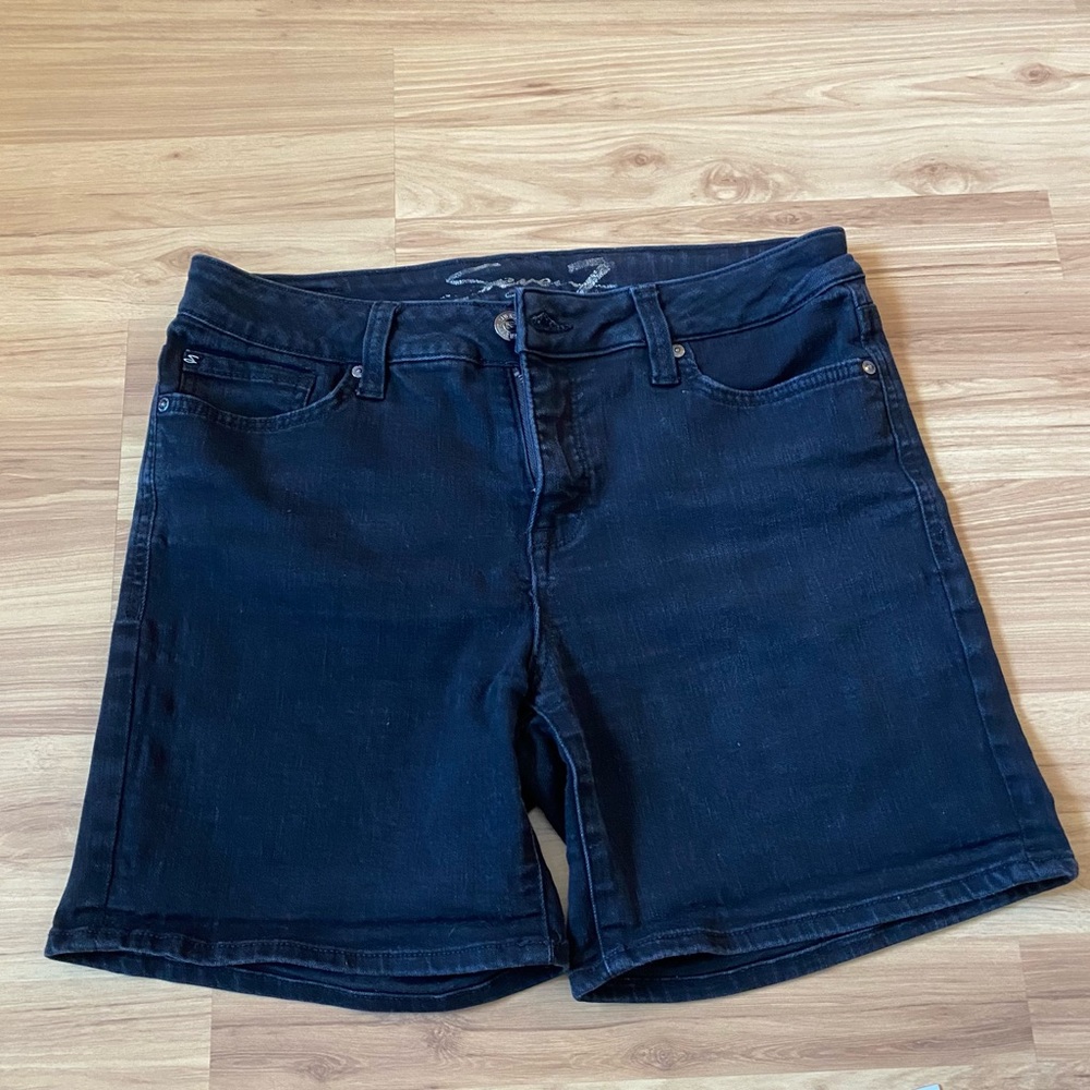 Seven 7 Size 8 Women’s Black Denim Jean Shorts Weekend Short Style